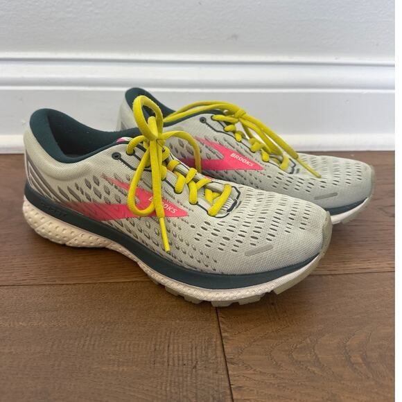 Brooks Ghost 13 Neutral Running Shoes Women's Size 7.5 Gray Pink Neon Laces - Picture 1 of 7
